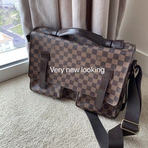 LOUIS VUITTON Broadway shoulder bag